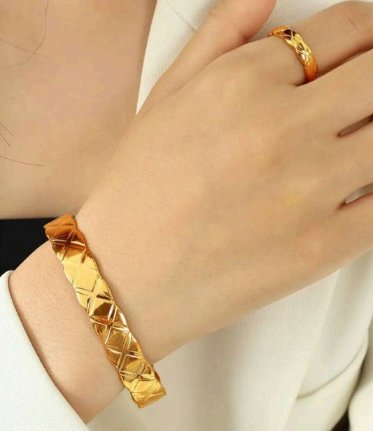 Classic Cuff